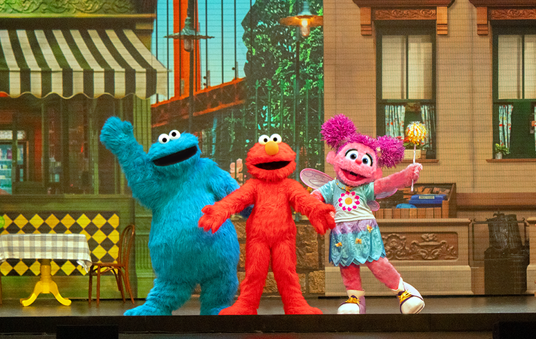 Elmo's Got the Moves